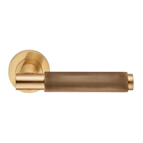 Carlisle Brass Varese Door Handles on Roses