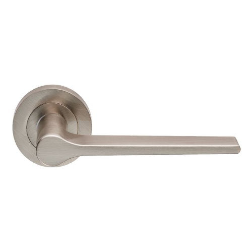 Carlisle Brass Velino Door Handles on Roses