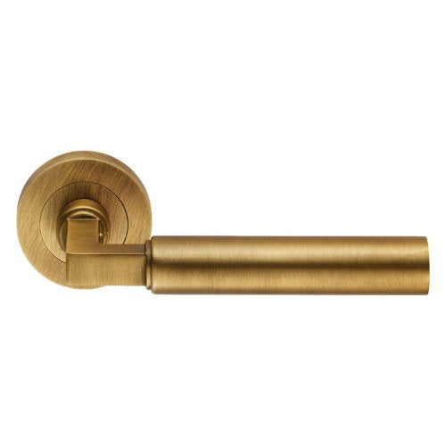 Carlisle Brass Amiata Door Handles on Roses