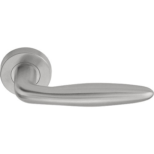 Basics LB18 Solid Lever handle set