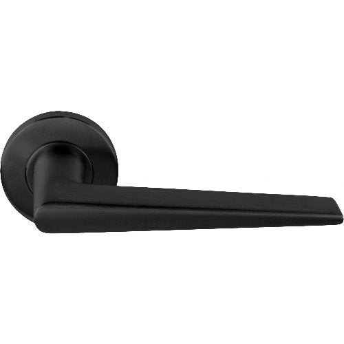 Basics LB21H Lever Handle Set