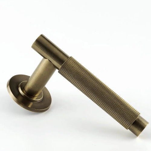 Hard and Ware TSPL2RR3 Smooth and Knurled Lever on Stepped Round Rose