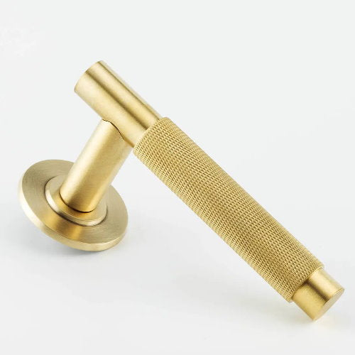 Hard and Ware TSPL2RR3 Smooth and Knurled Lever on Stepped Round Rose