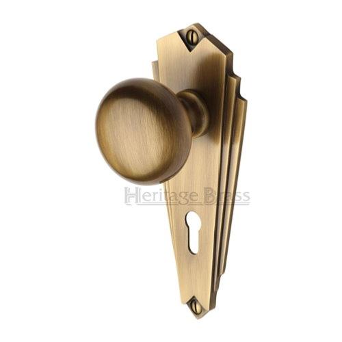 M.Marcus Heritage Brass Broadway Knob on Plate