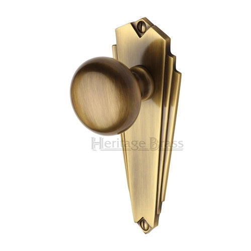 M.Marcus Heritage Brass Broadway Knob on Plate