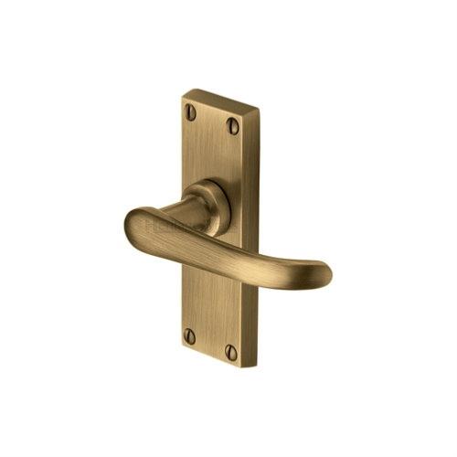 M.Marcus Heritage Brass Windsor Lever Handle on Short Plate